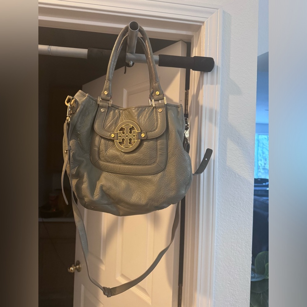 Tory Burch Classic Amanda Hobo Bag Gray